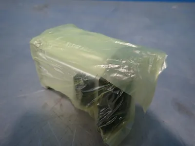 NEW OMRON R88MK40030TS2