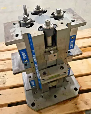 Kurt 3545345435343 Machining Centers & Milling Machines | Amiron Machinery (14)