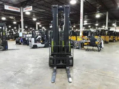 USED 2020 CLARK TMX25