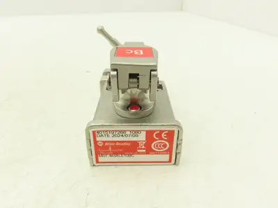 Allen Bradley 440T-MSALE10BC Guardmaster Trapped Key Interlock Switch With Key