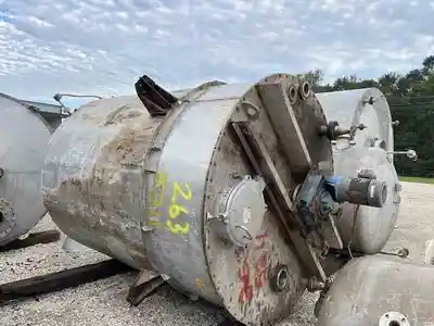 3900 gallon stainless steel tank