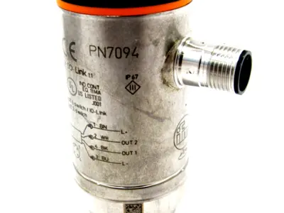 NEW IFM EFECTOR PN-010-RER14-QFRKG/US/ /V PRESSURE SENSOR PN7094