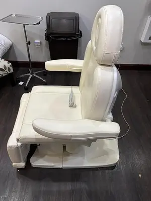Used SKINACT ELECTRIC BEAUTY BED Salon & Spa (Misc) Minnesota US | Midwest Medical #1467816