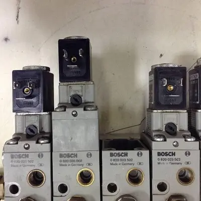 USED BOSCH 0 820 023 502 / MANIFOLD