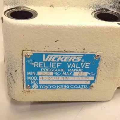 USED VICKERS TCG2003BY11ST12
