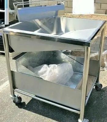 Donut Glazing Table