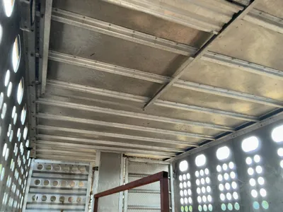 Used 2007 MERRITT 53' ALUMINUM LIVESTOCK Agricultural Trailers Michigan US | Miedema Asset Management Group #1328961