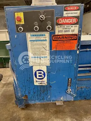 USED BALEMASTER 472-A,U,P2 CLOSED DOOR HORIZONTAL