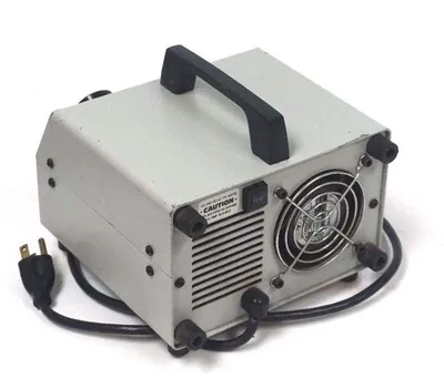 USED MICRO TECHNIC FOI-1 FIBER OPTIC ILLUMINATOR 2.0AMP 120VAC 60HZ 175W