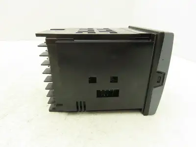 Honeywell DC2500-EE-1000-200-00000-E0-0 Universal Digital Controller 90-250VAC