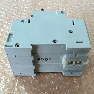 NEW Allen Bradley 1492-CB3 G300