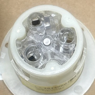 NEW Leviton L7-20