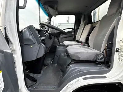 Used 2017 ISUZU NPR XD Reefer Trucks Florida US | Truck and Van Outlet #1509165