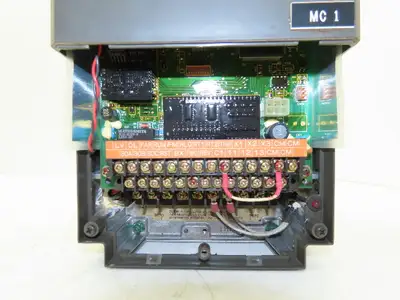 Fuji Electric FVR G7S AC Inverter Drive 200-230VAC 3ph In 230V 0.2-400Hz Out