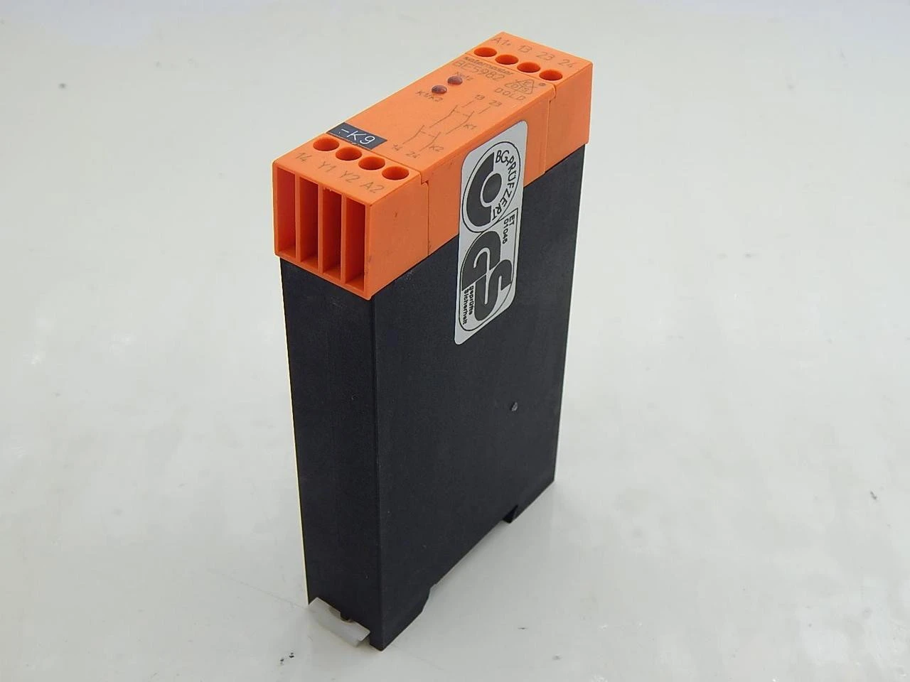 Used SAFEMASTER _UNKNOWN_ Relays & Switches | OCO Industrial #1673654