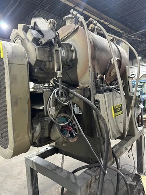 HENSCHEL HVD300 300 LITER PLOUGH MIXER - 40HP