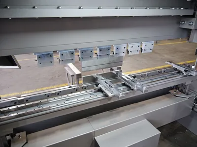 PIONEER Forge 15010 Press Brakes | Pioneer Machine Sales Inc. (16)