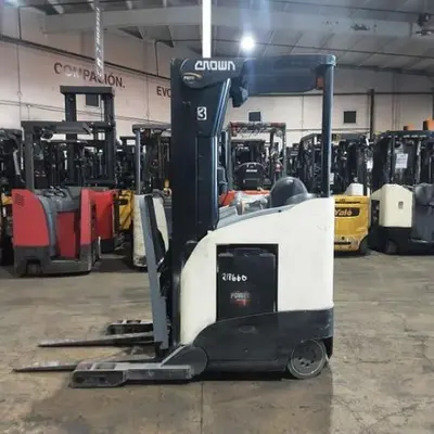 USED 2016 CROWN RR5725-45