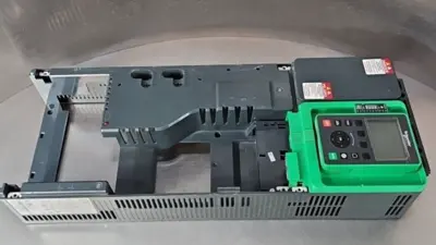Schneider ATV930D45N4 / VW3A1111 Case and Graphic Display (BIN441)