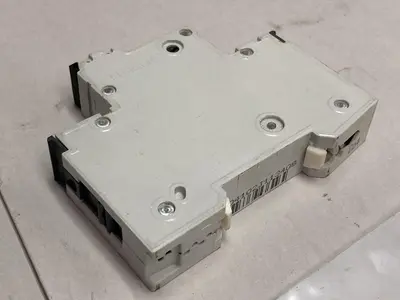 USED SIEMENS 5SY4104-7