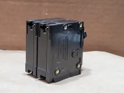 Used CUTLER-HAMMER BR220 Switchgears British Columbia CA | Lenmark #835675
