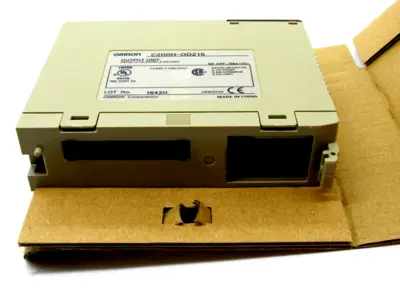 NEW OMRON C200H-OD215 OUTPUT MODULE C200HOD215