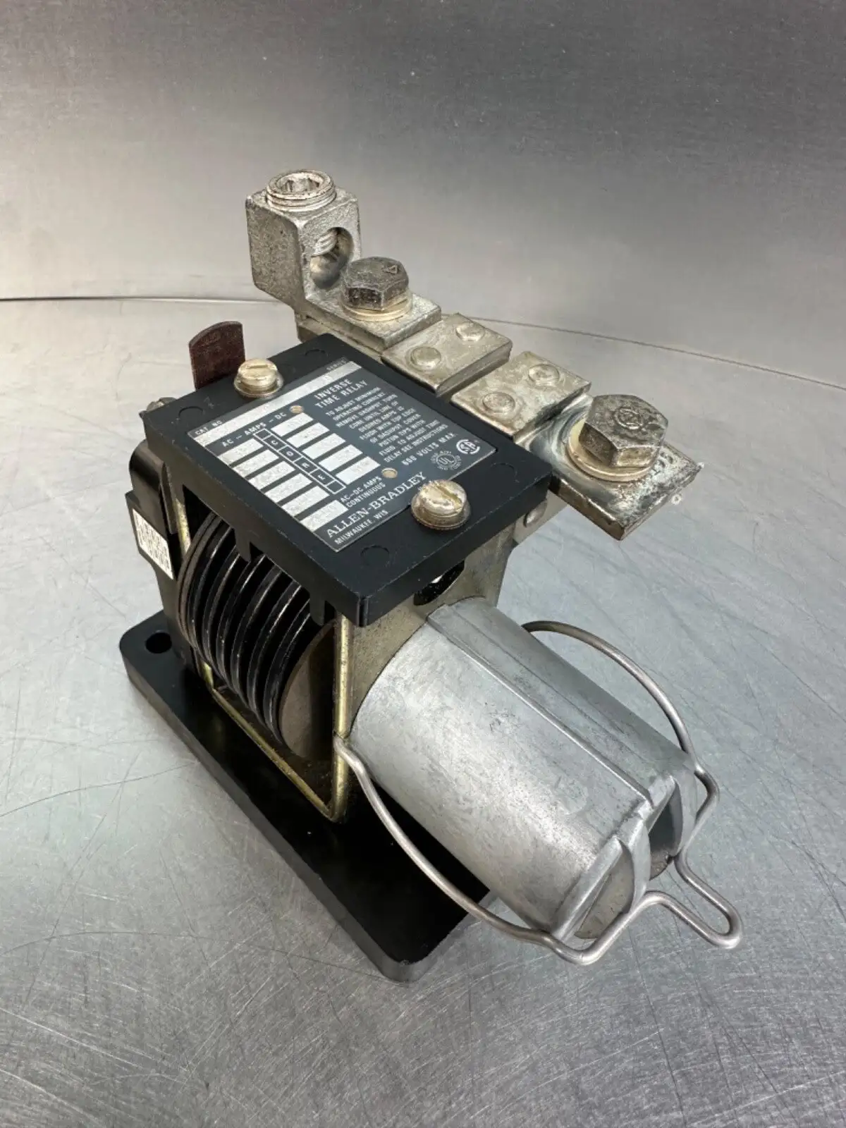 USED Allen-Bradley 810-A24C