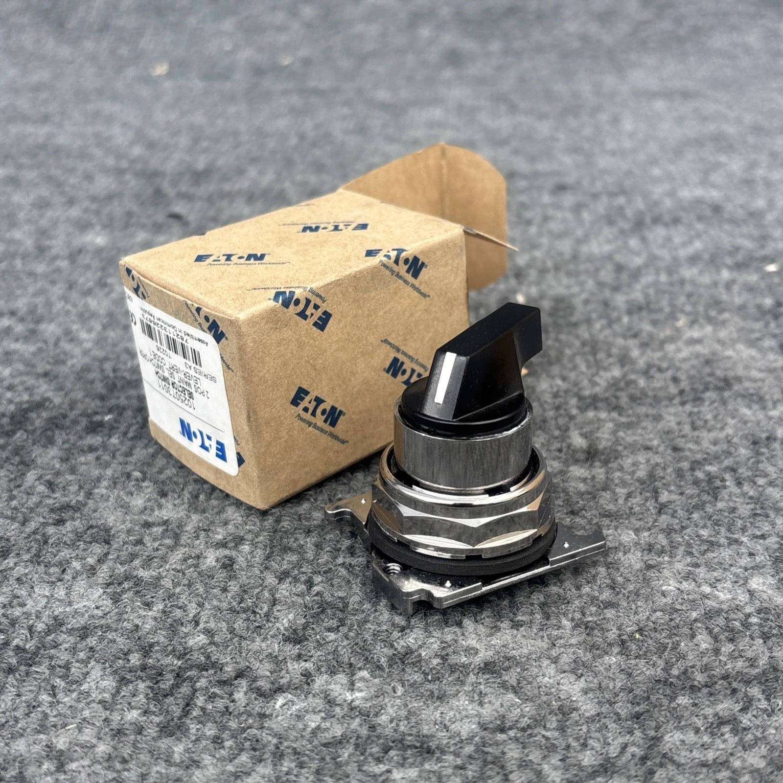 New | in-Stock CUTLER HAMMER 10250T3011 Misc Industrial Equipment California US | Davliegogo LLC #1732499