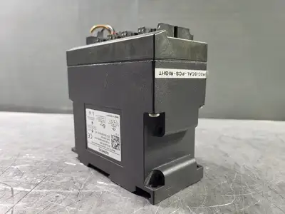 USED SIEMENS 6GK5208-0BA00-2AA3