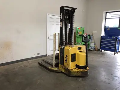USED 2003 YALE MSW040LE