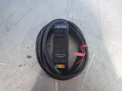 NEW KEYENCE CZV21A