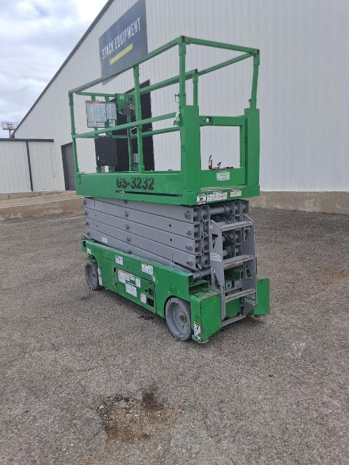 Used 2016 Genie GS-3232 Scissor Lifters Texas US | Stack Equipment #925012
