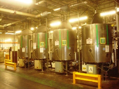2,200L S/S JKTD Enclosed Mixing Tank