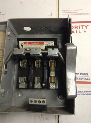 SIEMENS ITE SN 421 SN421 INTERUPTIBLE ELECTRIC SWITCH 30 AMPS 240 VOLTS