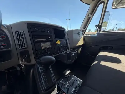 Used 2018 INTERNATIONAL 4300 Box trucks California US | Lillo Machinery #1542380