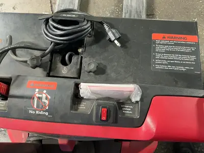 Used RAYMOND 8210 Pallet Jacks Ohio US | HGR 24 #1413245