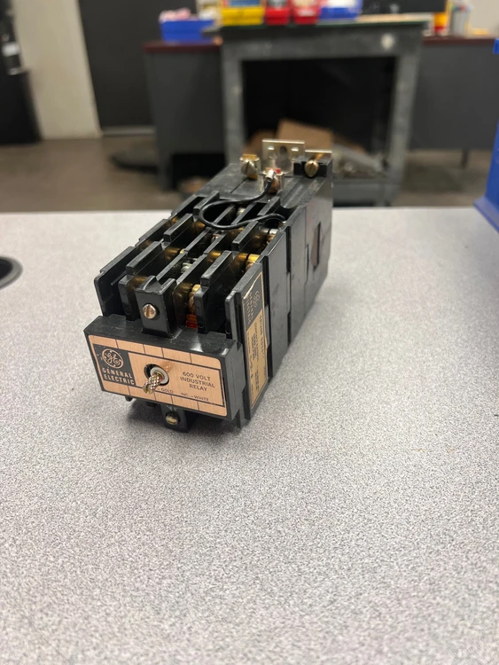 New | in-Stock GENERAL ELECTRIC CR120BD05448 Relays & Switches Kentucky US | Industrial Parts R Us Inc. #356596