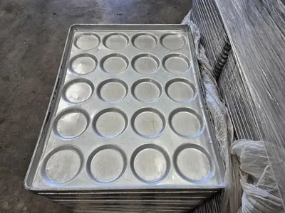 American Pan 20-Pocket Hamburger Bun Pan