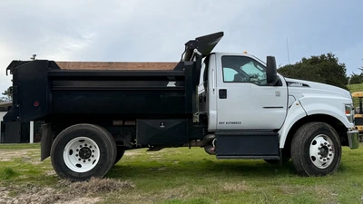 USED 2022 Ford F650