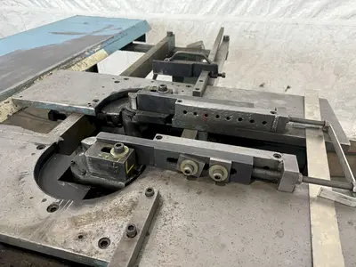 36" LUBOW DWB-2 DOUBLE END HORIZONTAL BENDER. STOCK # 0308822