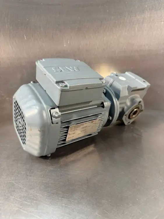 Used SEW-EURODRIVE SA37/A Gearmotors South Carolina US | Palmetto Automation #1158076