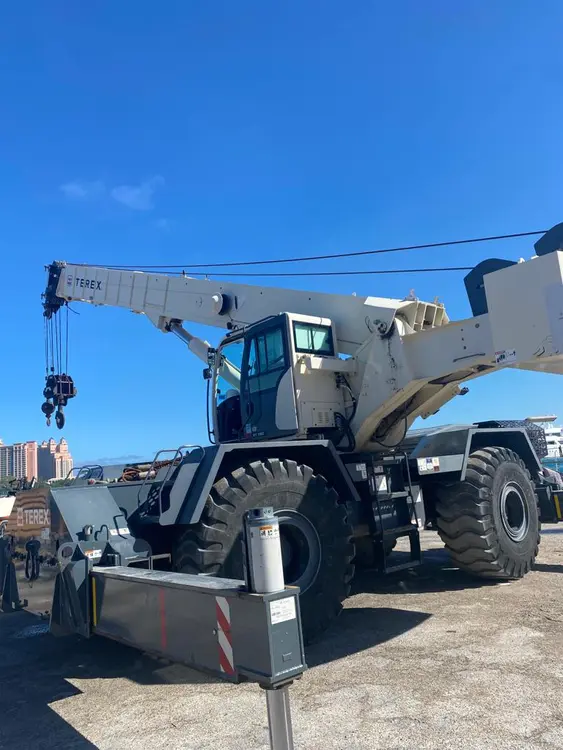 Used 2016 TEREX RT-780 Rough Terrain Cranes Texas US | Uriquip #1421166