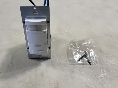 NEW LEVITON ODS15-IDW