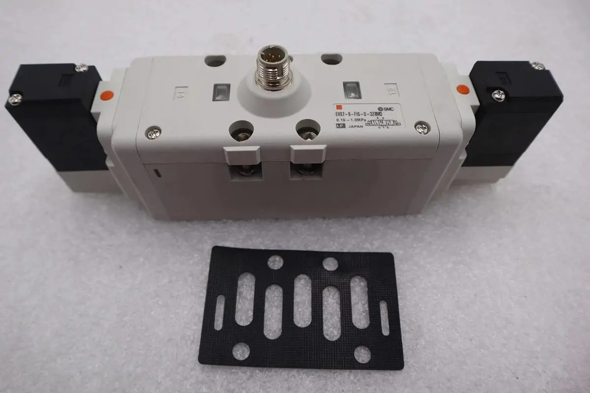 NEW SMC EVS7-8-FIG-D-3ZRM0 Valve 9 AVAILABLE STOCK S-390