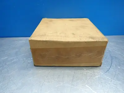 NEW SKF 5204268