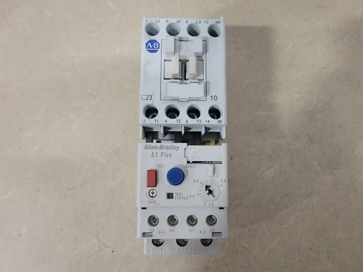 32 Amp, 3 Pole, 1NO+0NC, 690 Volts Contactor 100-C23*10 w/ Relay 193-ED1CB