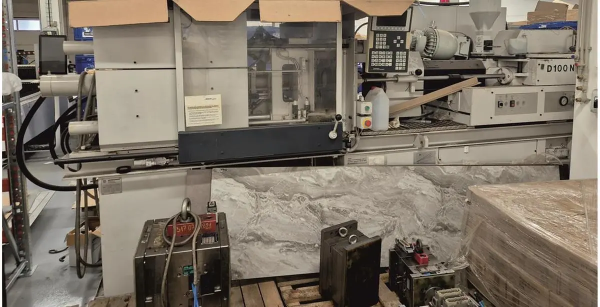 Used 1992 DEMAG D 100-452 NC Injection Molding Machines CZ | Amaron s.r.o. #1064677