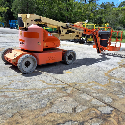 USED 2012 JLG E450AJ