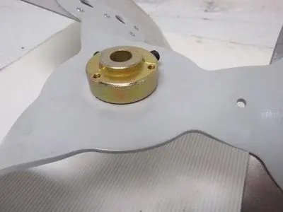 LAU IND. 6133360001 24" Dia.-33 Pitch-CW 3 Blade Replacement Propeller 1/2" bore