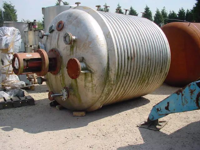 6,300L S/S Enc Half Coil Mixing Tank